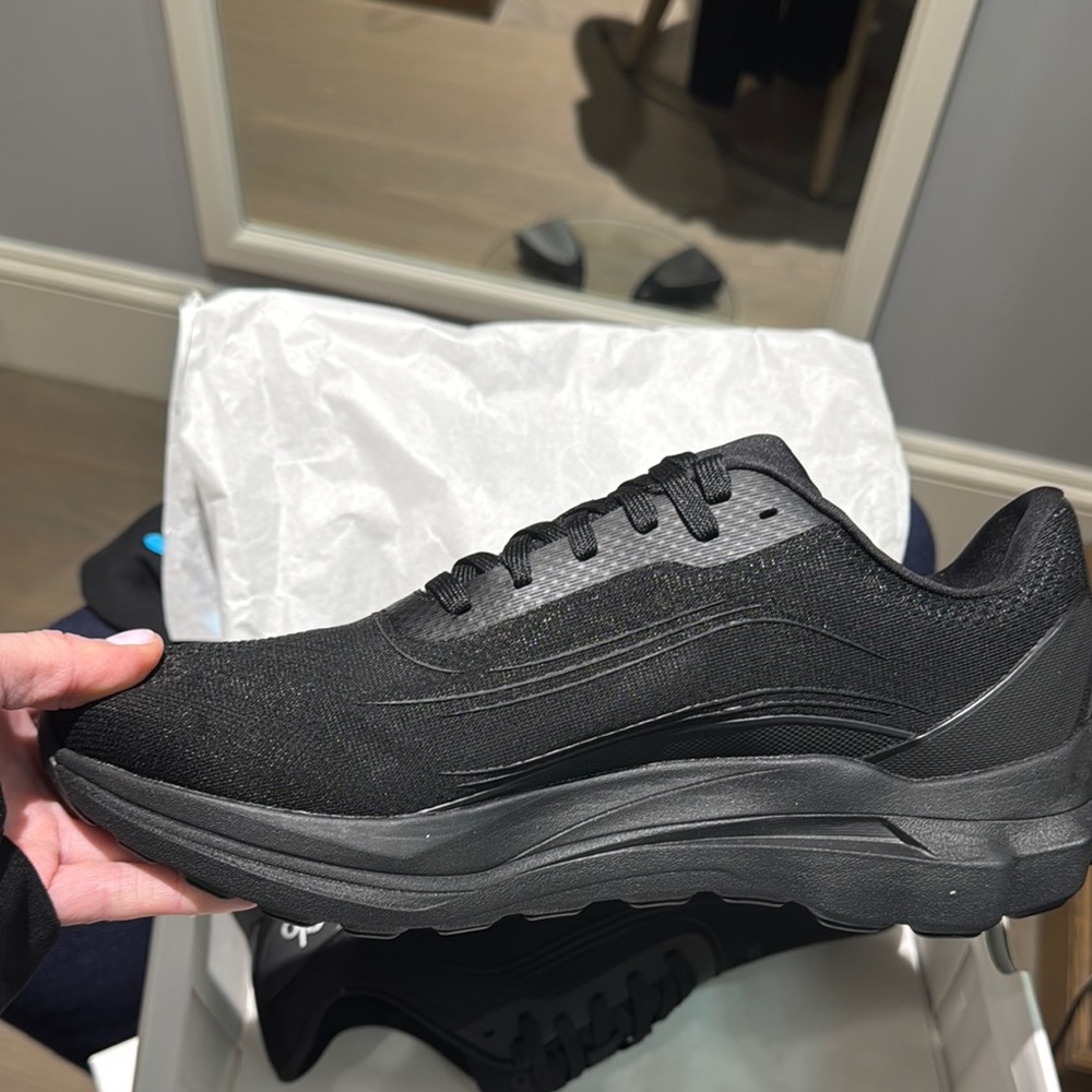 ALO Yoga Black Women's Sneakers (2 pairs)